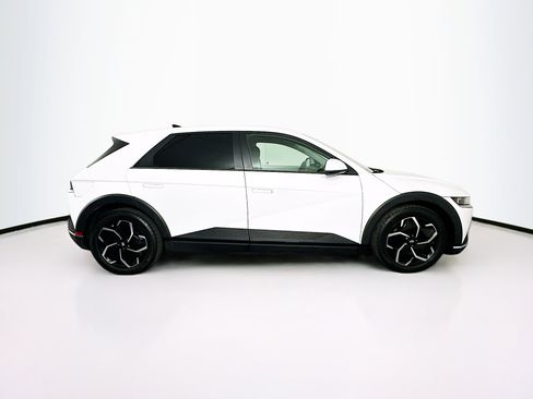 Used 2024 Hyundai Ioniq 5 SE image 10