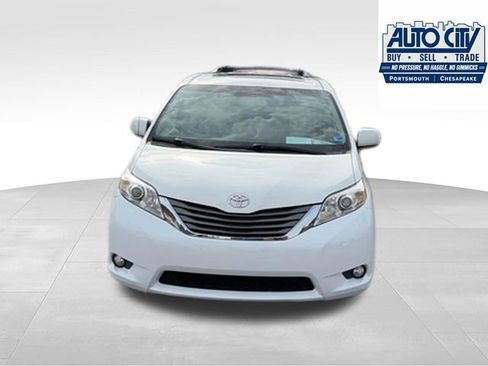 Used 2014 Toyota Sienna XLE FWD image 14