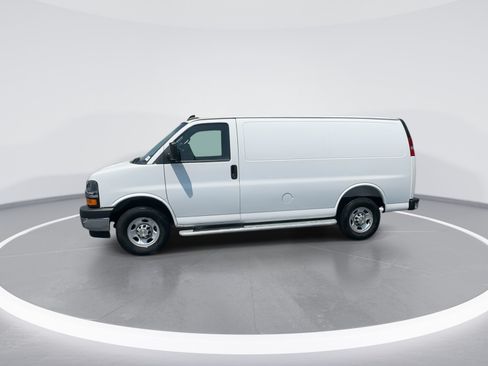 Used 2025 Chevrolet Express 2500 w/ Driver Convenience Package RWD image 7