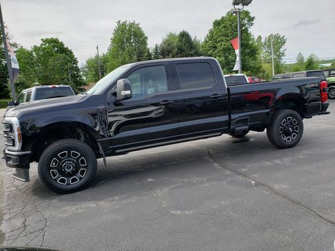 Used 2025 Ford F350 Platinum AWD/4WD image 6