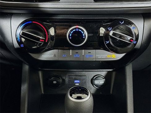 Used 2023 Hyundai Kona SEL image 16