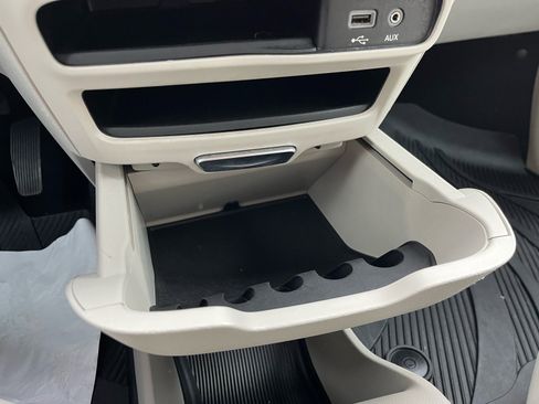 Used 2018 Chrysler Pacifica Touring Plus image 24