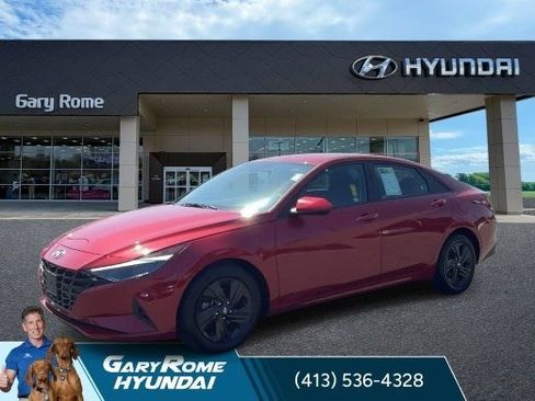 Used 2023 Hyundai Elantra SEL FWD image 4