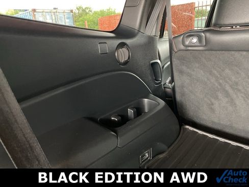 Used 2022 Honda Pilot Black Edition image 18