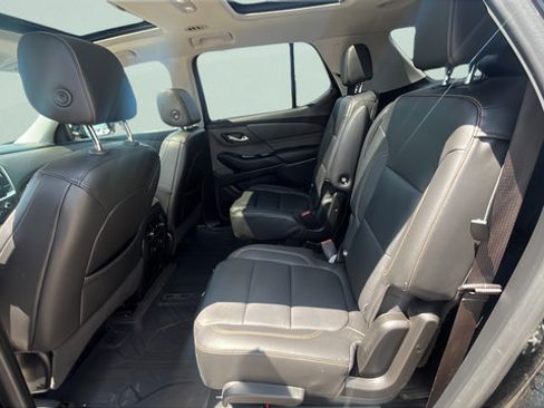 Used 2020 Chevrolet Traverse LT w/ LT Premium Package AWD/4WD image 23