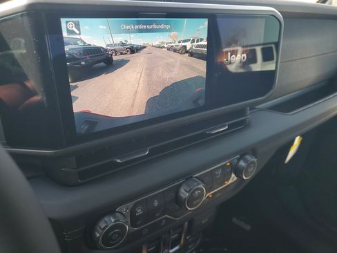 New 2026 Jeep Gladiator Mojave w/ Safety Group image 14