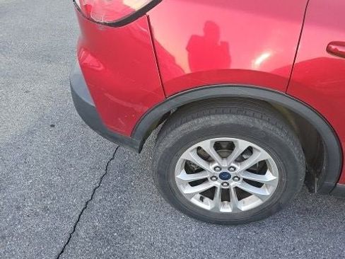 Used 2020 Ford Escape SE image 8