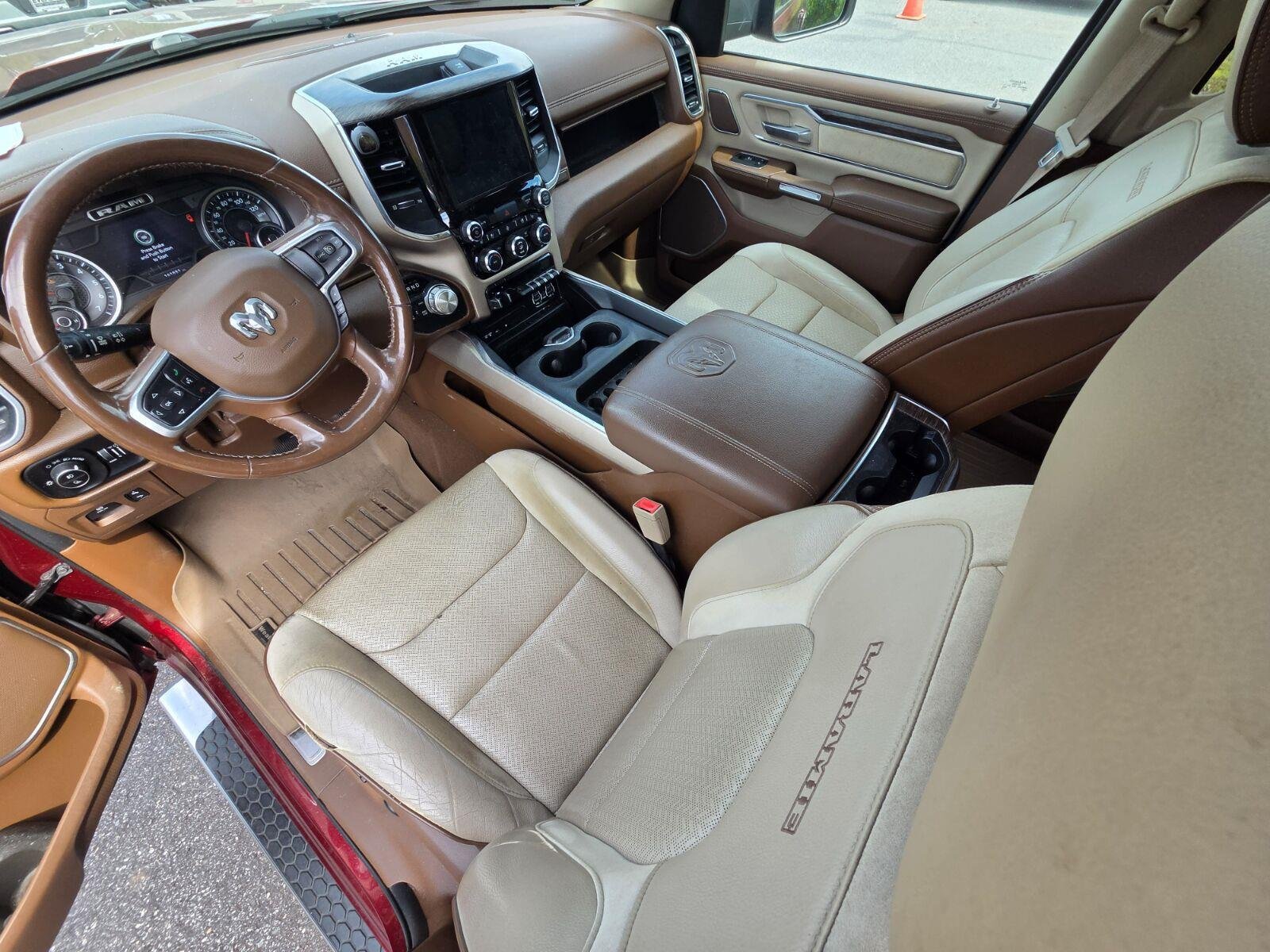 Used 2019 RAM 1500 Laramie AWD/4WD image 10