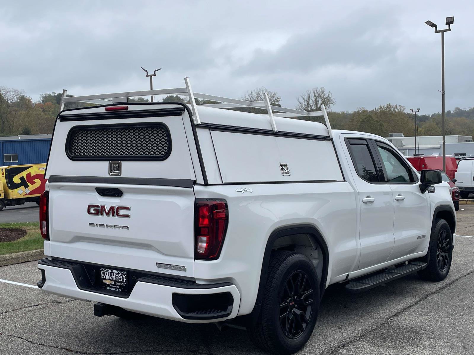 Certified 2025 GMC Sierra 1500 Elevation AWD/4WD image 3