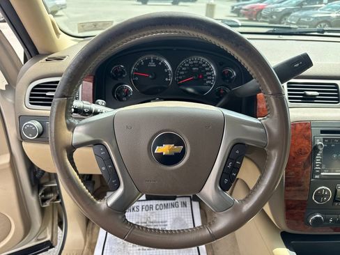 Used 2011 Chevrolet Suburban LT AWD/4WD image 35