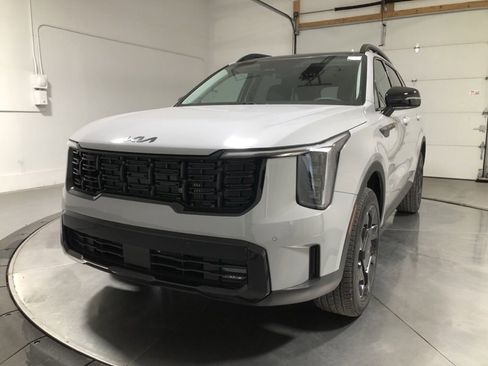 New 2026 Kia Sorento X-Line EX image 3