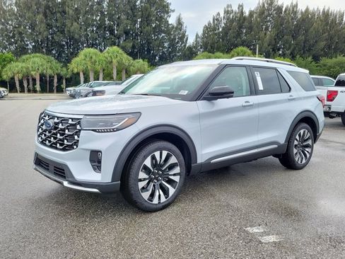 New 2026 Ford Explorer Platinum w/ LUX Leather Package AWD/4WD image 4