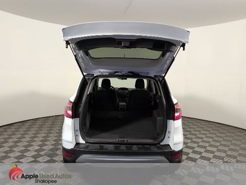 Used 2018 Ford Escape SE image 10