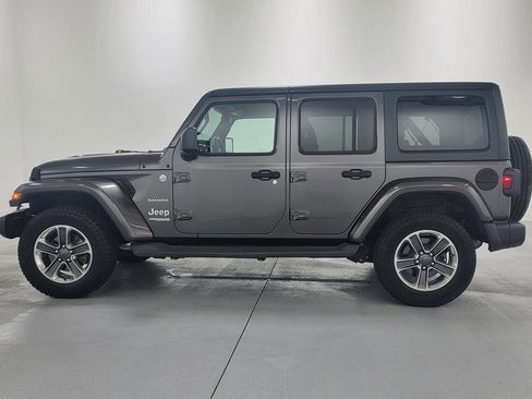 Used 2019 Jeep Wrangler Unlimited Sahara image 5