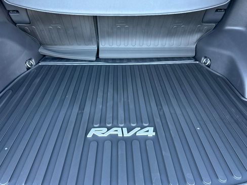 New 2025 Toyota RAV4 XLE image 18