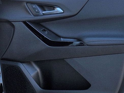 New 2026 Chevrolet Equinox LT w/ Safety and Technology Package FWD image 20