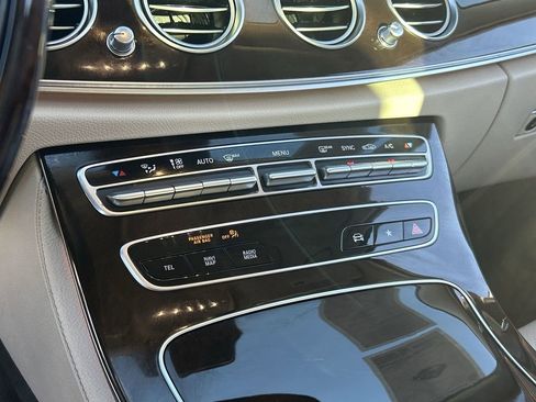 Used 2022 Mercedes-Benz E 350 Sedan image 24