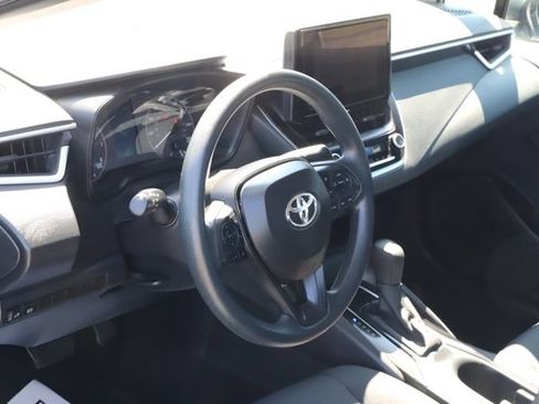Used 2025 Toyota Corolla LE FWD image 10