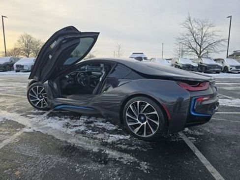 Used 2016 BMW i8 image 4