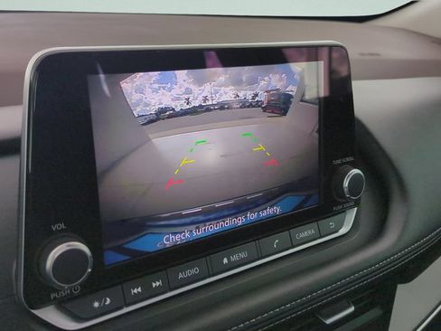 Certified 2023 Nissan Rogue SV FWD image 17