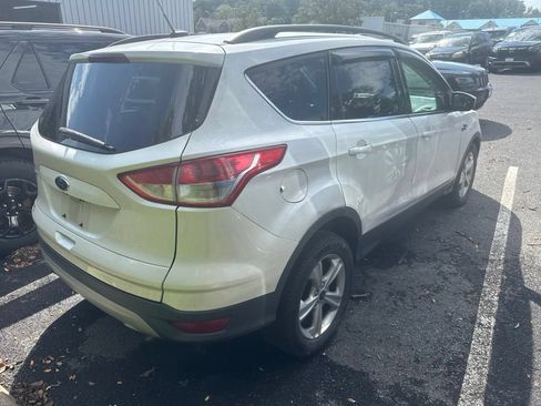 Used 2015 Ford Escape SE w/ Equipment Group 201A AWD/4WD image 3