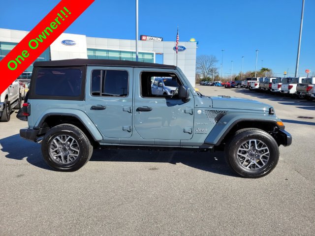Used 2024 Jeep Wrangler Unlimited Sahara AWD/4WD image 12