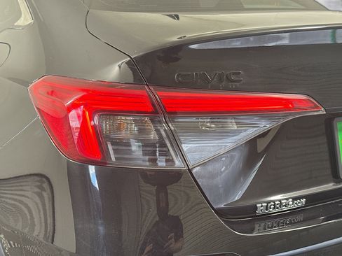 Used 2023 Honda Civic LX image 36