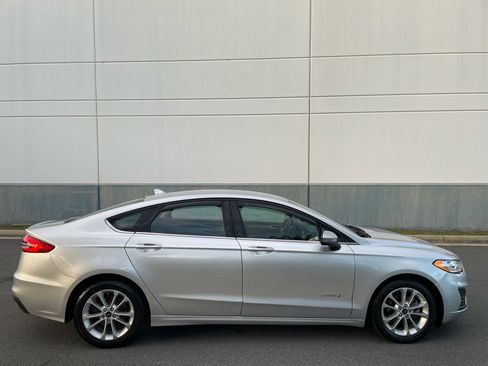 Used 2019 Ford Fusion SE image 8