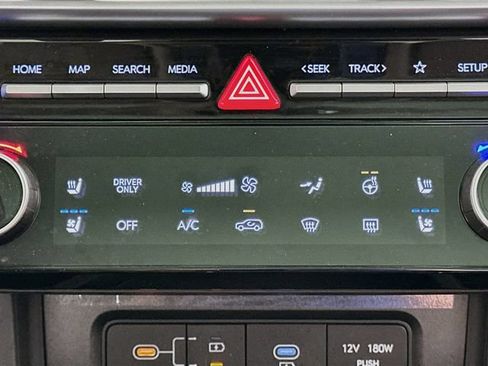 Used 2025 Hyundai Tucson Limited AWD/4WD image 19