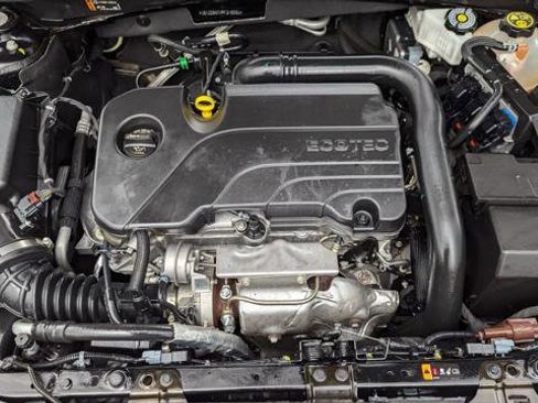 Used 2023 Chevrolet Malibu LT image 31