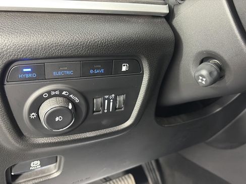 Used 2022 Jeep Grand Cherokee Limited 4xe w/ Luxury Tech Group II image 27