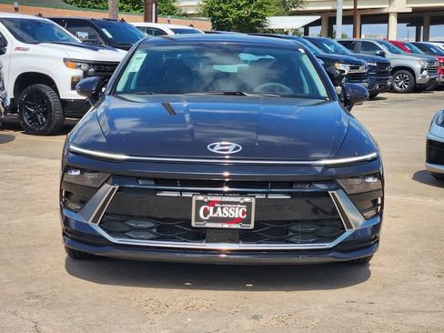 Used 2024 Hyundai Sonata SEL FWD image 2