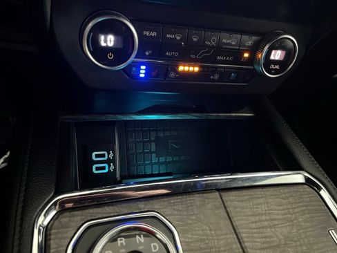 Used 2019 Ford Expedition Limited AWD/4WD image 77