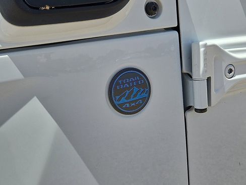 Used 2024 Jeep Wrangler High Altitude AWD/4WD image 12