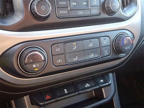 Used 2018 GMC Canyon SLE w/ SLE Convenience Package image 15