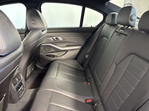 Used 2020 BMW 330i Sedan w/ M Sport Package RWD image 22