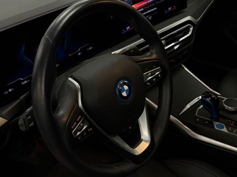 Used 2023 BMW i4 eDrive35 w/ Premium Package image 11