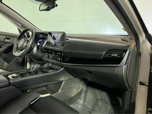 Certified 2023 Nissan Rogue SL w/ SL Premium Package AWD/4WD image 31
