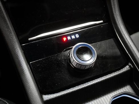 Certified 2024 Jeep Grand Cherokee Laredo X image 28