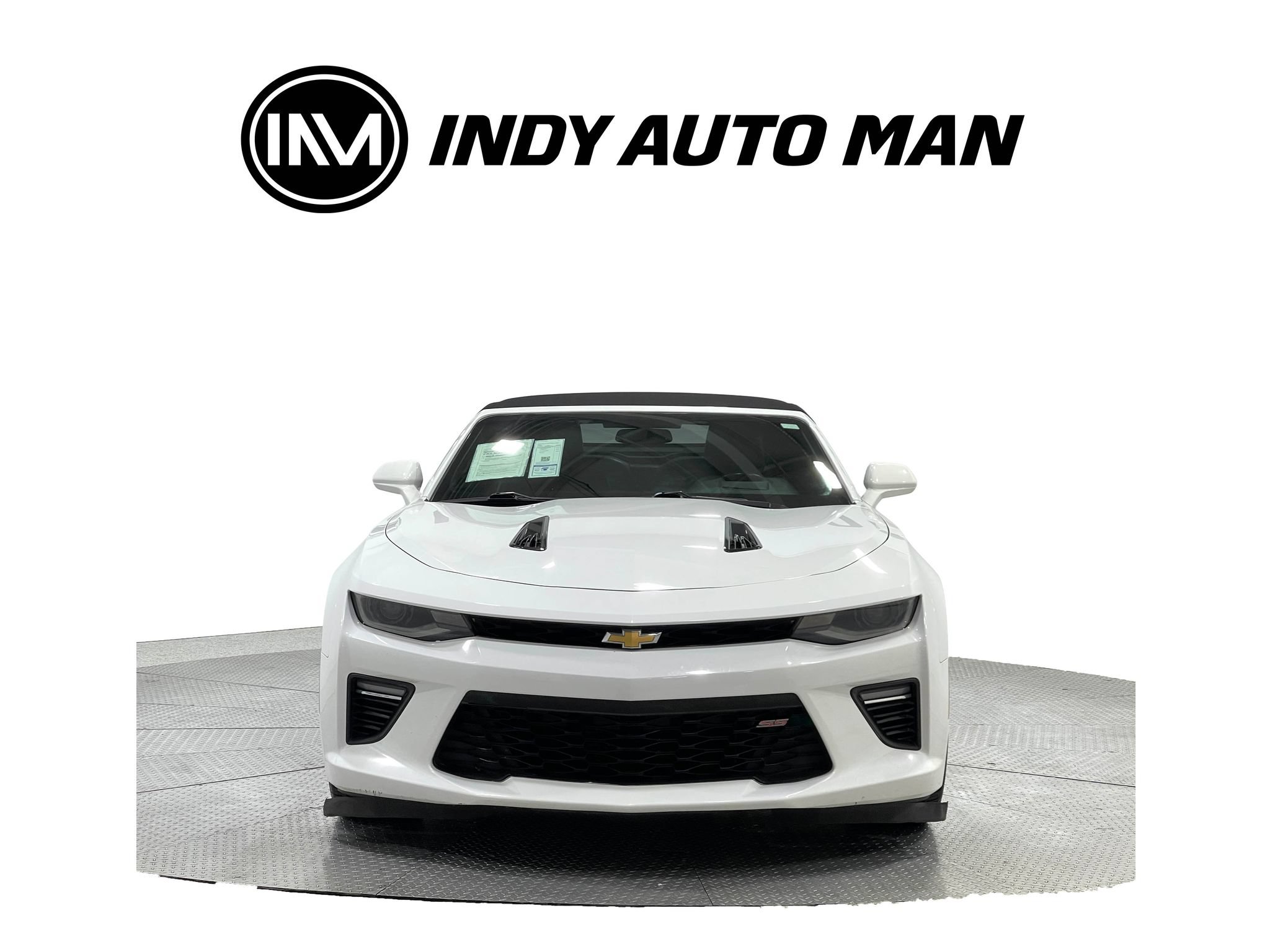 Used 2018 Chevrolet Camaro SS RWD image 9