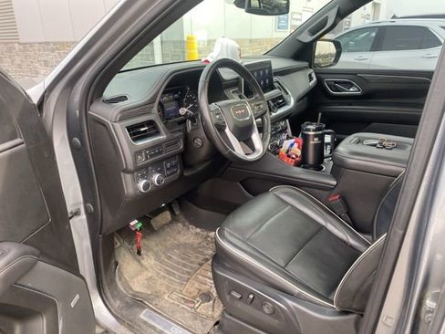 Used 2021 GMC Yukon SLT w/ SLT Luxury Plus Package image 12