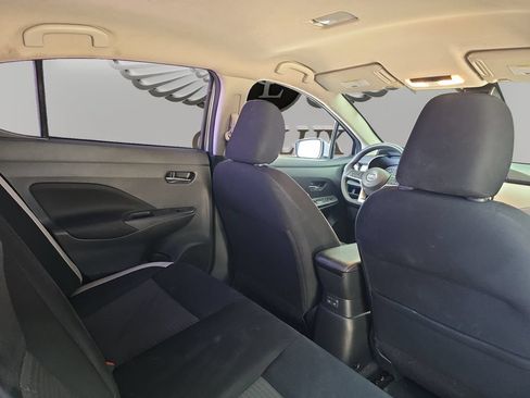 Used 2022 Nissan Versa SV FWD image 22
