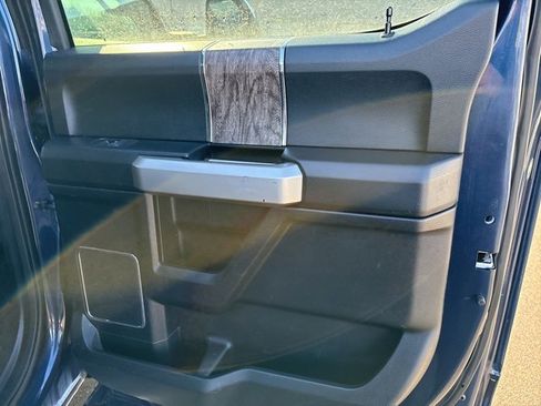 Used 2017 Ford F250 Lariat w/ Chrome Package image 30