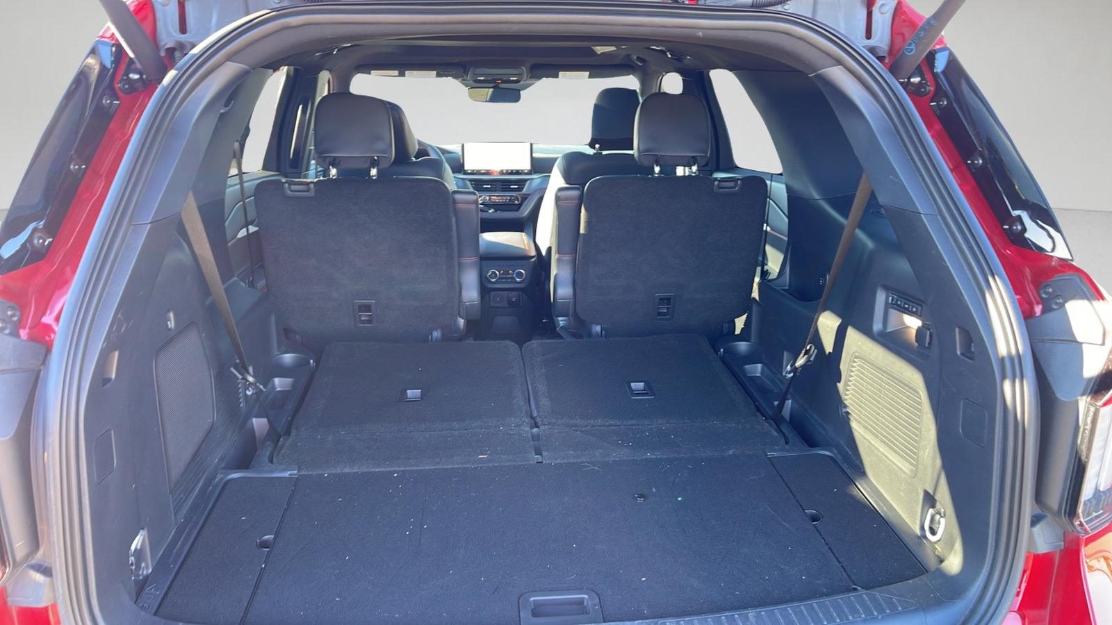 Used 2025 Ford Explorer ST w/ Sun And Sound Package AWD/4WD image 15
