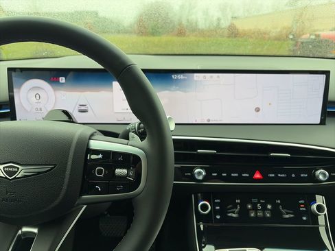 New 2026 Genesis GV70 2.5T image 17