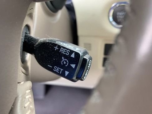 Used 2016 Lexus GX 460 w/ Premium Package image 31