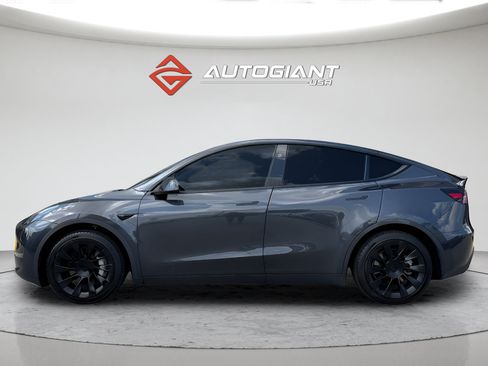 Used 2024 Tesla Model Y Long Range RWD image 14
