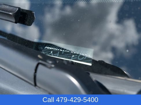 Used 2023 RAM 1500 Classic SLT AWD/4WD image 10
