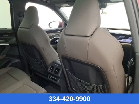 New 2025 Audi Q5 Prestige image 24