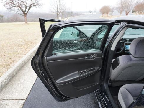 Used 2014 Chevrolet Impala LT w/ LT Sunroof Package image 17